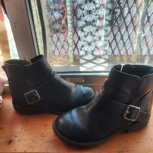 Ankle boots